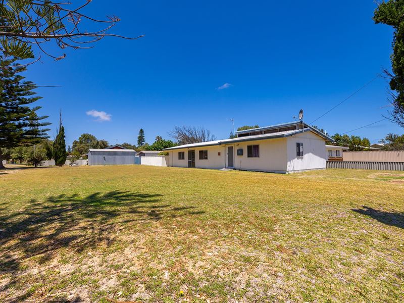 1 Wedge Avenue, Lancelin