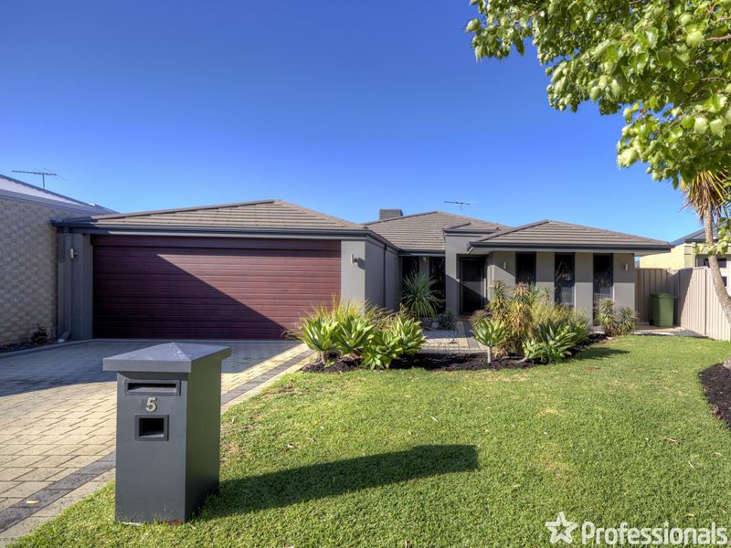 5 Gillings Parade, Wattle Grove