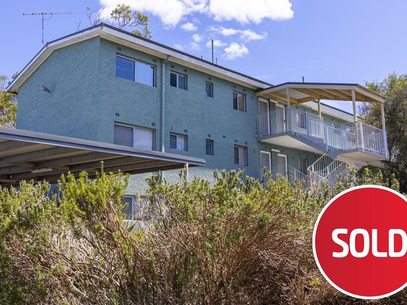 15/21 Fennager Way, Calista