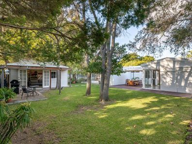 41 Haig Rd, Attadale WA 6156