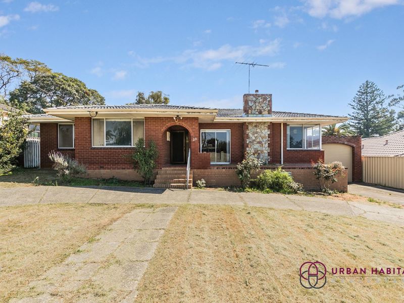 23 Burtenshaw Way, Calista WA 6167