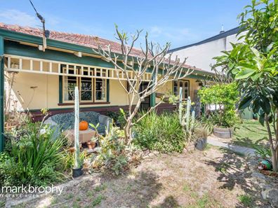 15 King William Street, South Fremantle WA 6162