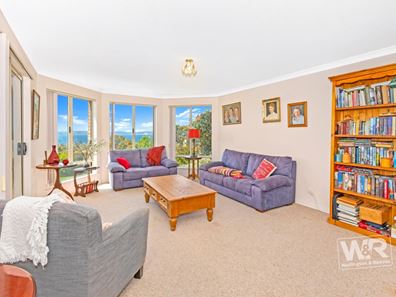 3 Caledonia Crescent, Goode Beach WA 6330