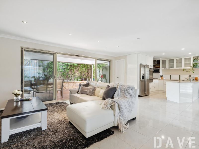 37 Karrinyup Road, Trigg WA 6029