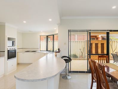 7 Shalimar Brace, Shoalwater WA 6169