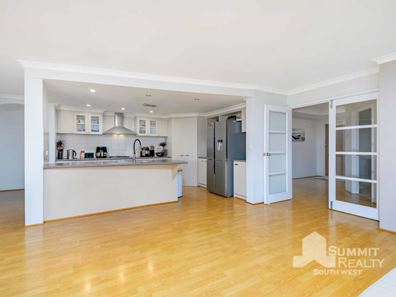 30 Poole Road, Dalyellup WA 6230