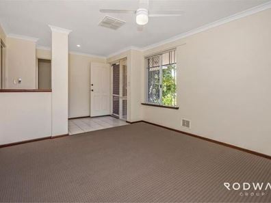 7 Greencroft Gdns, Warnbro WA 6169