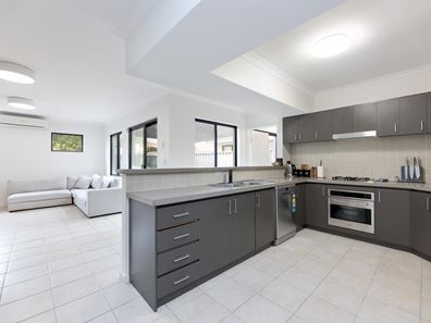 6/83-85 Holman Street, Alfred Cove WA 6154