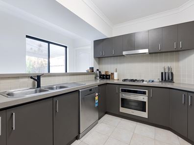 6/83-85 Holman Street, Alfred Cove WA 6154