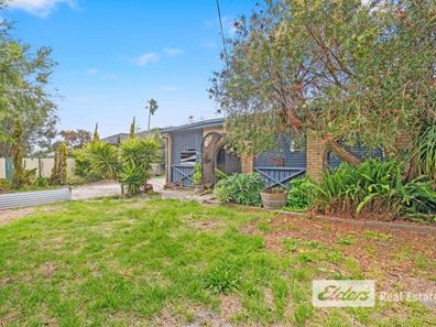 122 South Coast Highway, Orana WA 6330