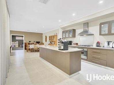 83 Daleford Way, Southern River WA 6110