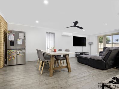 4 Mullian Way, Waggrakine WA 6530