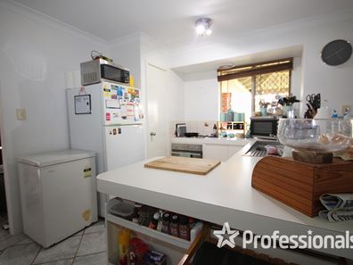 14 Evandale Street, Dudley Park WA 6210