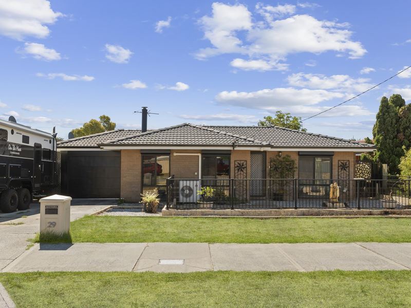 29 Millgrove Avenue, Cooloongup WA 6168