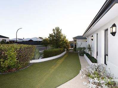 5 Lago Promenade, Aveley WA 6069
