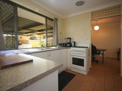 46 Luckhurst Drive, Mandurah WA 6210
