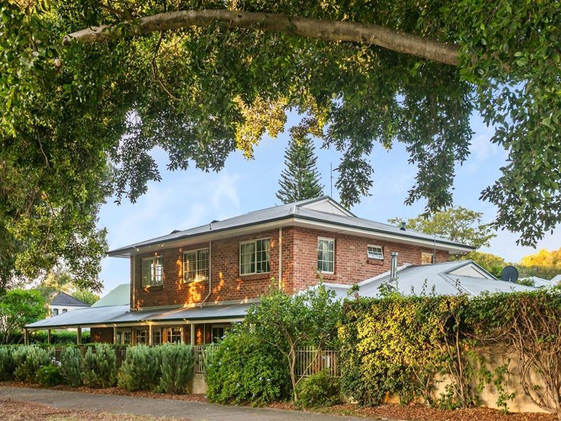 16 Lakeway Street, Claremont WA 6010