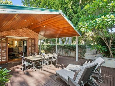 16 Lakeway Street, Claremont WA 6010