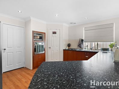 10 Camden Way, Meadow Springs WA 6210