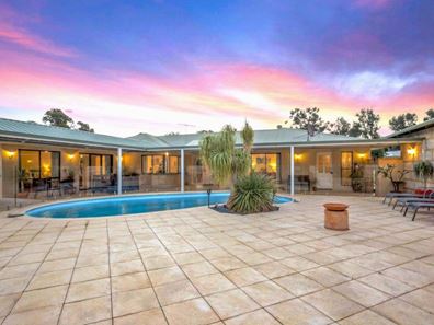 11 Pennygum Place, Mariginiup WA 6078