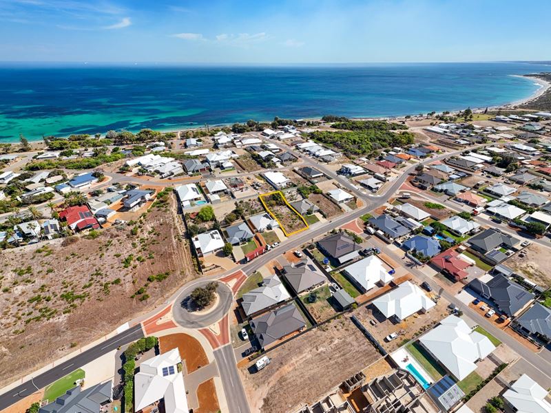 38 Stillwater Avenue, Drummond Cove WA 6532