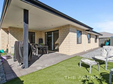 5 Loveday Street, Ellenbrook WA 6069