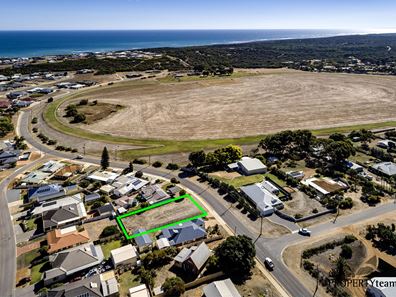 13 Pickering Drive, Dongara WA 6525