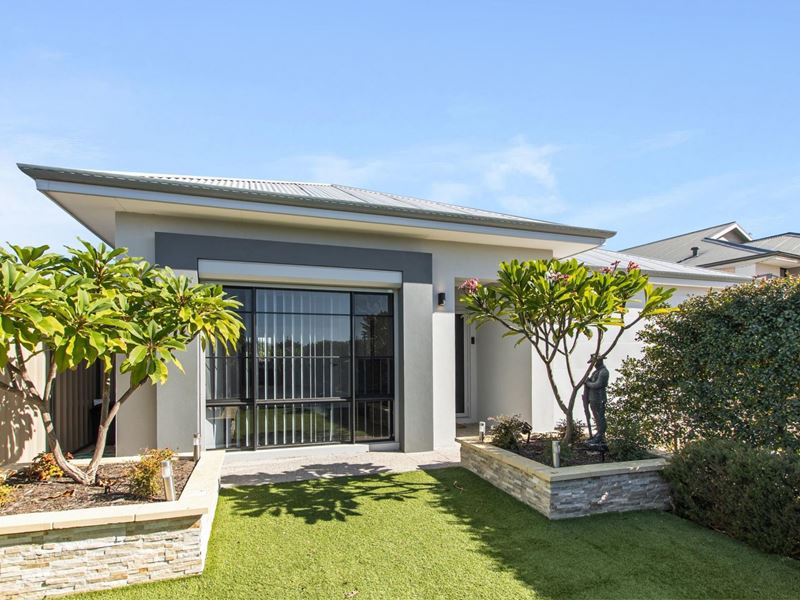65 Bushside Drive, Aveley