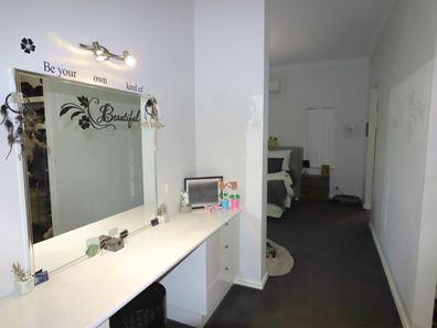 14 Shields Crescent, Wongan Hills WA 6603