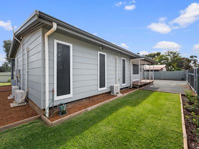 10 Brookman Street, Boulder WA 6432