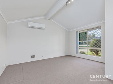 21B Wynyard Way, Thornlie WA 6108