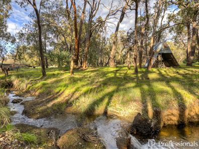 14 Gavour Road, Wattle Grove WA 6107