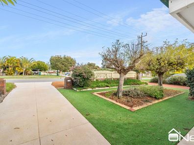 7 Matthew Way, Thornlie WA 6108