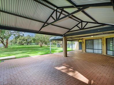 104 Aveley Road, Belhus WA 6069