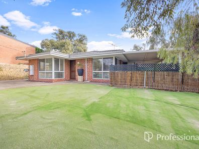 4 Lucien Place, Australind WA 6233