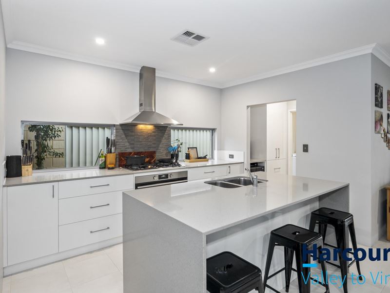 7 Sawtell Street, Alkimos WA 6038