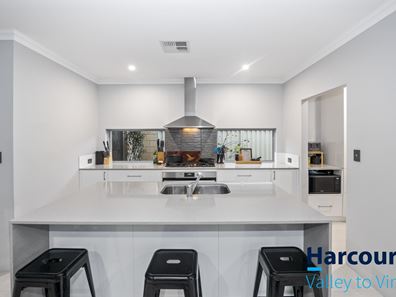 7 Sawtell Street, Alkimos WA 6038