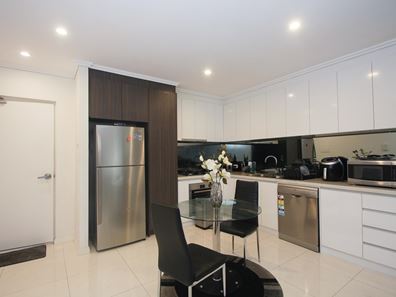 1/363 Flinders Street, Nollamara WA 6061