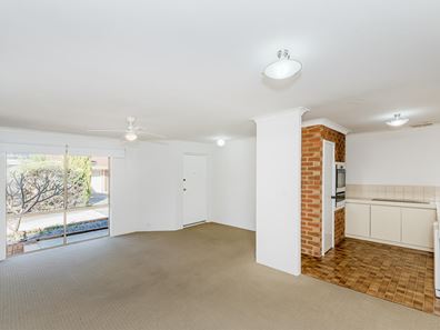8/4 Yate Court, Morley WA 6062