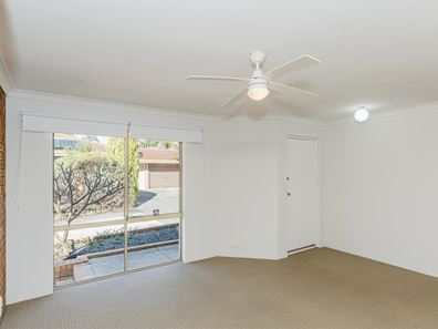 8/4 Yate Court, Morley WA 6062