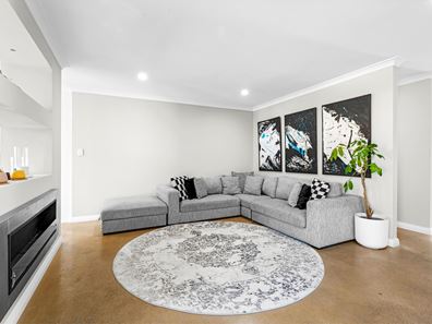 9 Hellfire Drive, Darch WA 6065