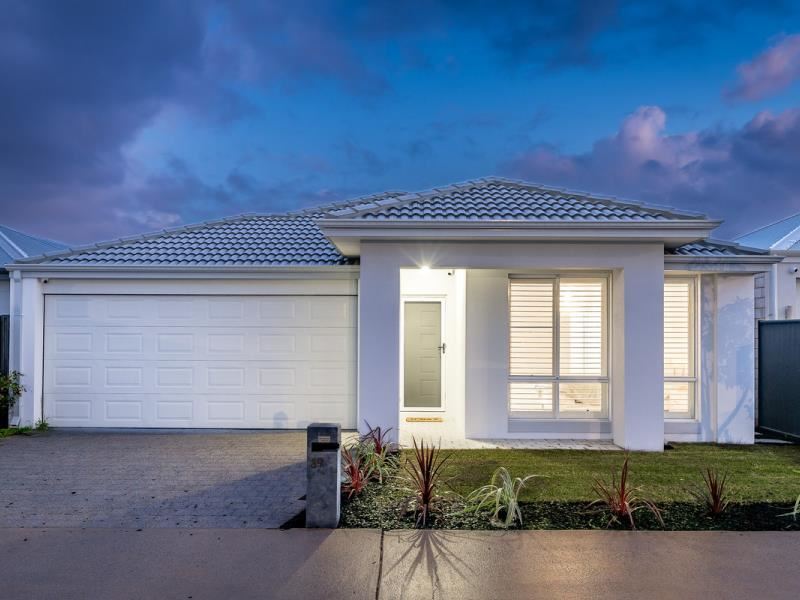 39 Vitrinella Avenue, Jindalee WA 6036