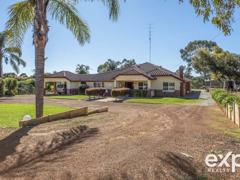 5 Robbie Court, Waroona WA 6215