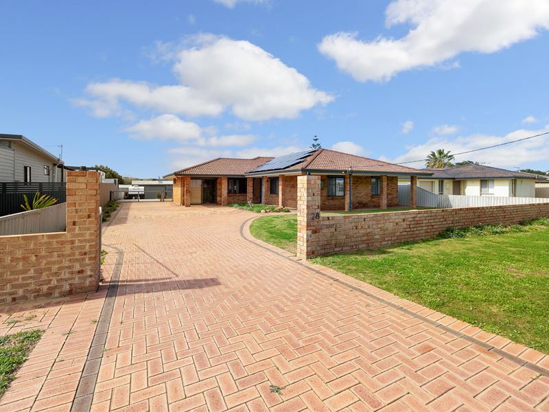 28 AMMON AVENUE, Ledge Point WA 6043