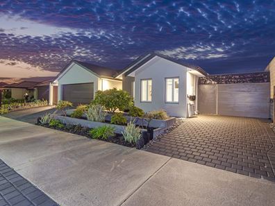 17 Claude Street, Quinns Rocks WA 6030