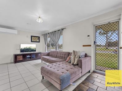 1 Ironbark Place, Maddington WA 6109