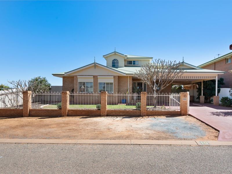 10 Geoffrey Stokes Parade, Kalgoorlie