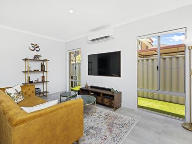 338C Harborne Street, Glendalough WA 6016