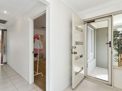 23 Pineroo Terrace, Ellenbrook WA 6069