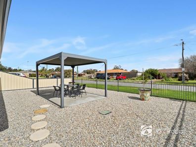 3 Hovea Place, Maddington WA 6109